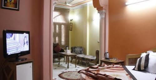 Blue Sapphire Hotel New Delhi